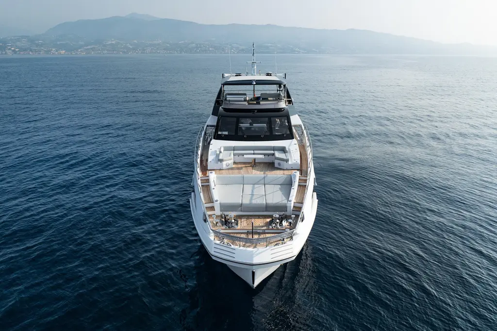 CHILLIN' 2020 Azimut Grande 27M Yacht For Sale in Sanremo IT-IM CHILLIN' 2020 Azimut Grande 27M Yacht For Sale in Sanremo IT-IM