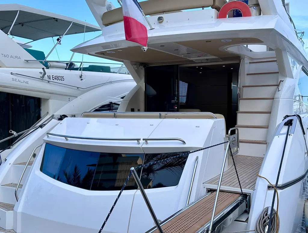2014 Sunseeker Manhattan 63 Yacht For Sale in İstanbul 2014 Sunseeker Manhattan 63 Yacht For Sale in İstanbul