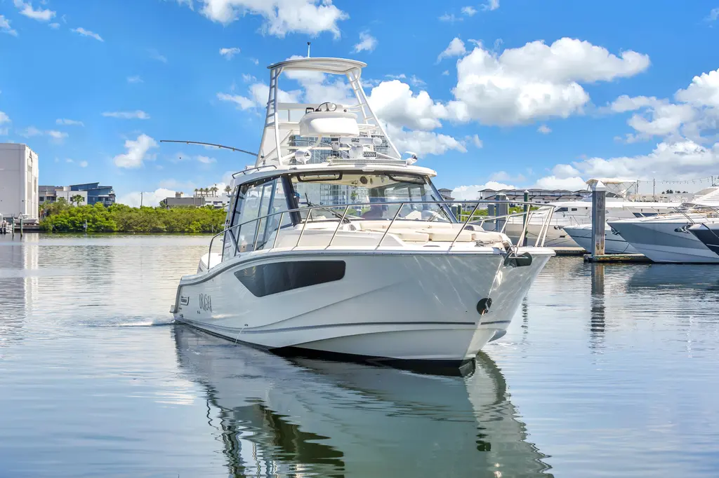 2023 Boston Whaler 405 Conquest Yacht For Sale in Miami FL
