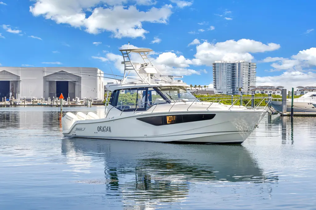  2023 Boston Whaler 405 Conquest Yacht For Sale in Miami FL