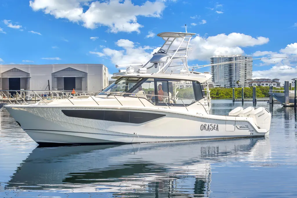  2023 Boston Whaler 405 Conquest Yacht For Sale in Miami FL