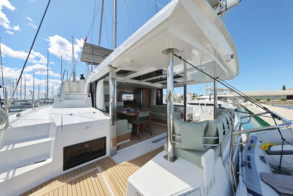 Breeze 2025 Bali 4.4 Yacht For Sale in Suko?an Breeze 2025 Bali 4.4 Yacht For Sale in Suko?an