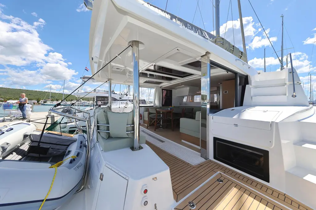 Breeze 2025 Bali 4.4 Yacht For Sale in Suko?an Breeze 2025 Bali 4.4 Yacht For Sale in Suko?an
