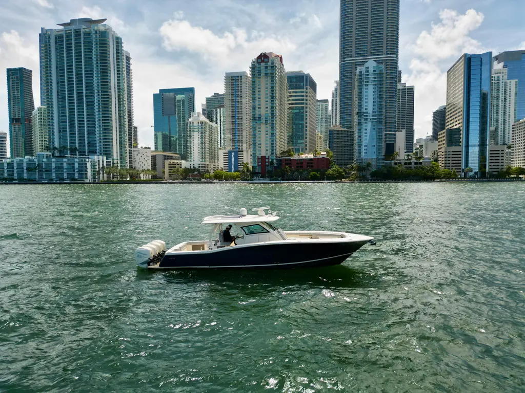 2021 Scout 380 LXF Yacht For Sale in Miami FL 2021 Scout 380 LXF Yacht For Sale in Miami FL