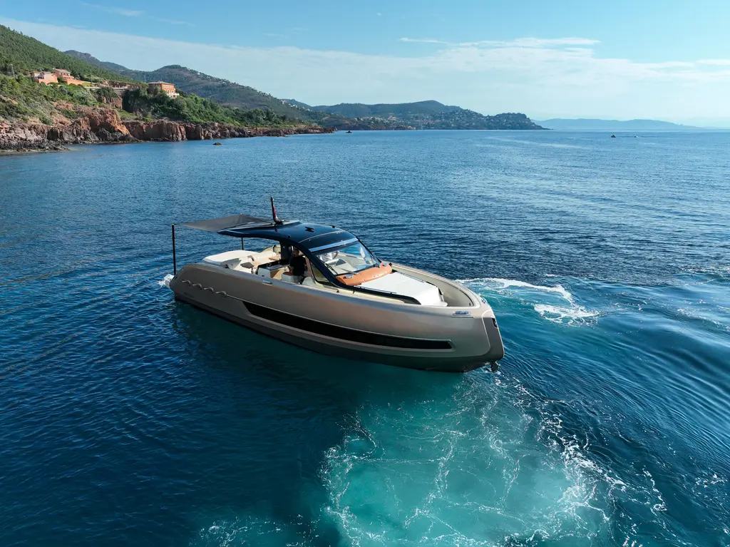CALA ROSSA 2020 Invictus TT460 Yacht For Sale in Beaulieu-sur-Mer 