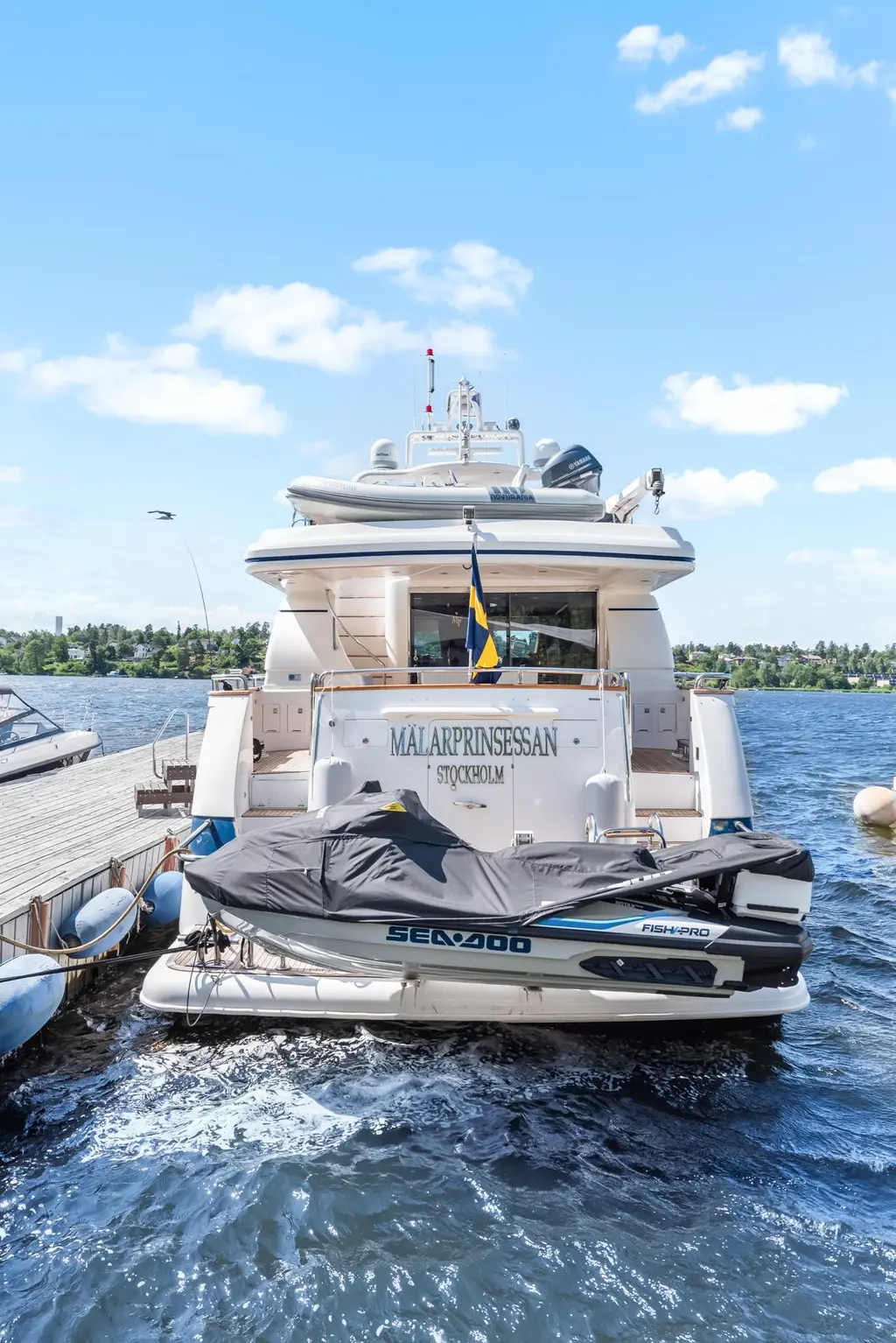 2000 Horizon 80 Yacht For Sale in Nacka 2000 Horizon 80 Yacht For Sale in Nacka