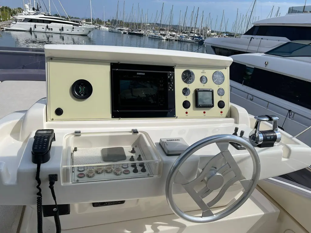 2012 Ferretti Yachts 690 Yacht For Sale in Athens 2012 Ferretti Yachts 690 Yacht For Sale in Athens