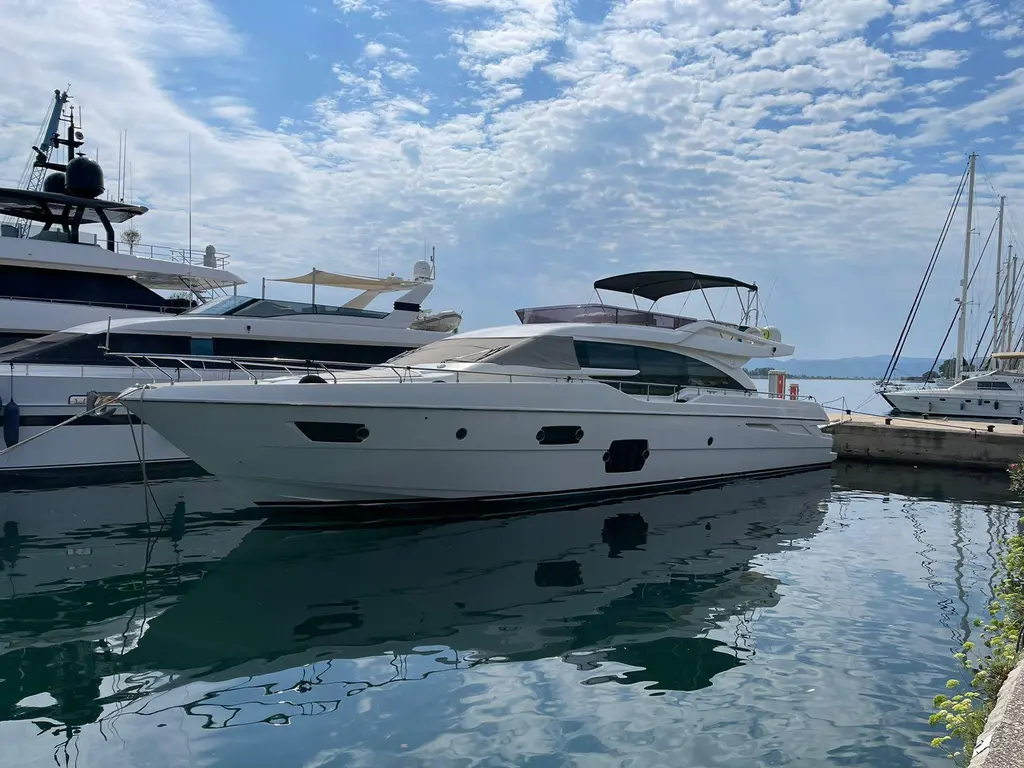 2012 Ferretti Yachts 690 Yacht For Sale in Athens 2012 Ferretti Yachts 690 Yacht For Sale in Athens