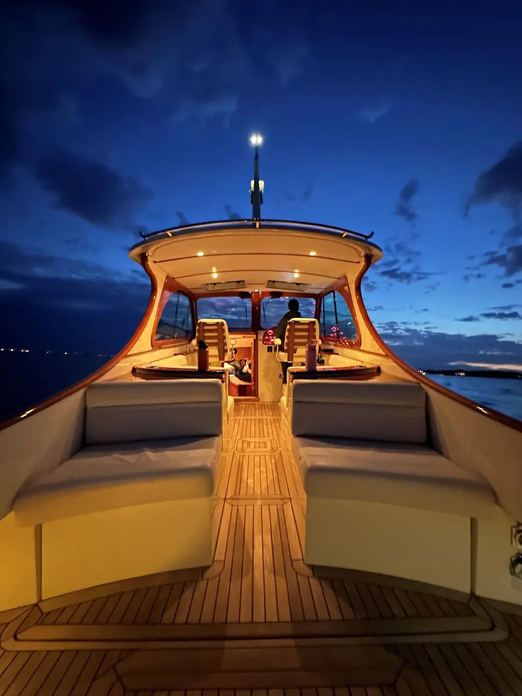 JUST B 2018 Hinckley Picnic Boat 34 MKII Yacht For Sale in East Moriches NY JUST B 2018 Hinckley Picnic Boat 34 MKII Yacht For Sale in East Moriches NY