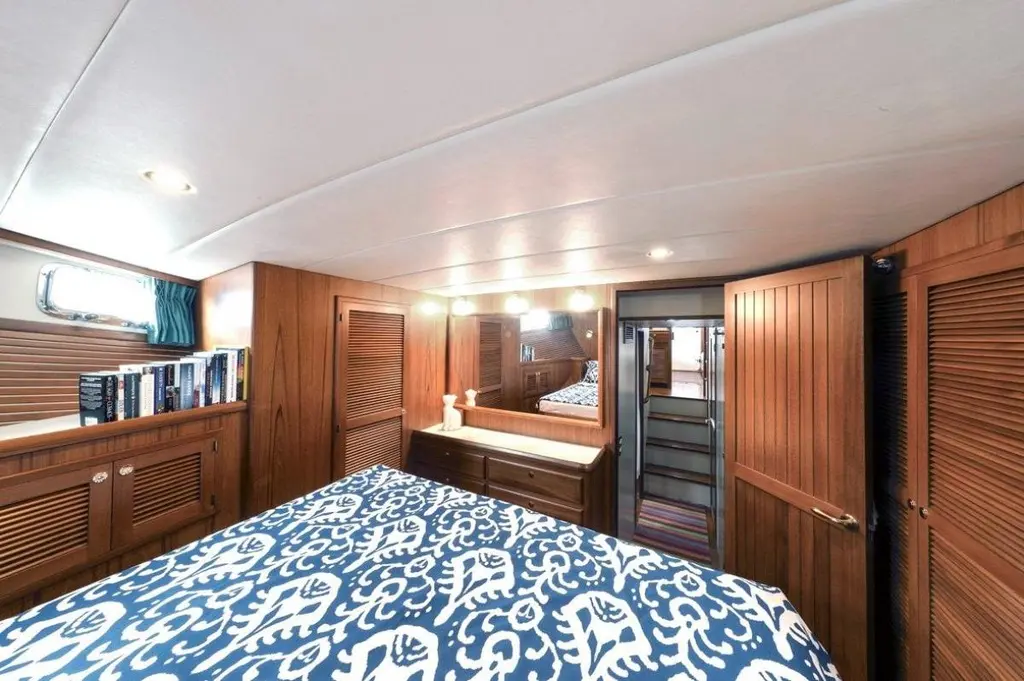 MY Lindavia 2012 Kadey-Krogen 44 Yacht For Sale in Kota Kinabalu MY Lindavia 2012 Kadey-Krogen 44 Yacht For Sale in Kota Kinabalu