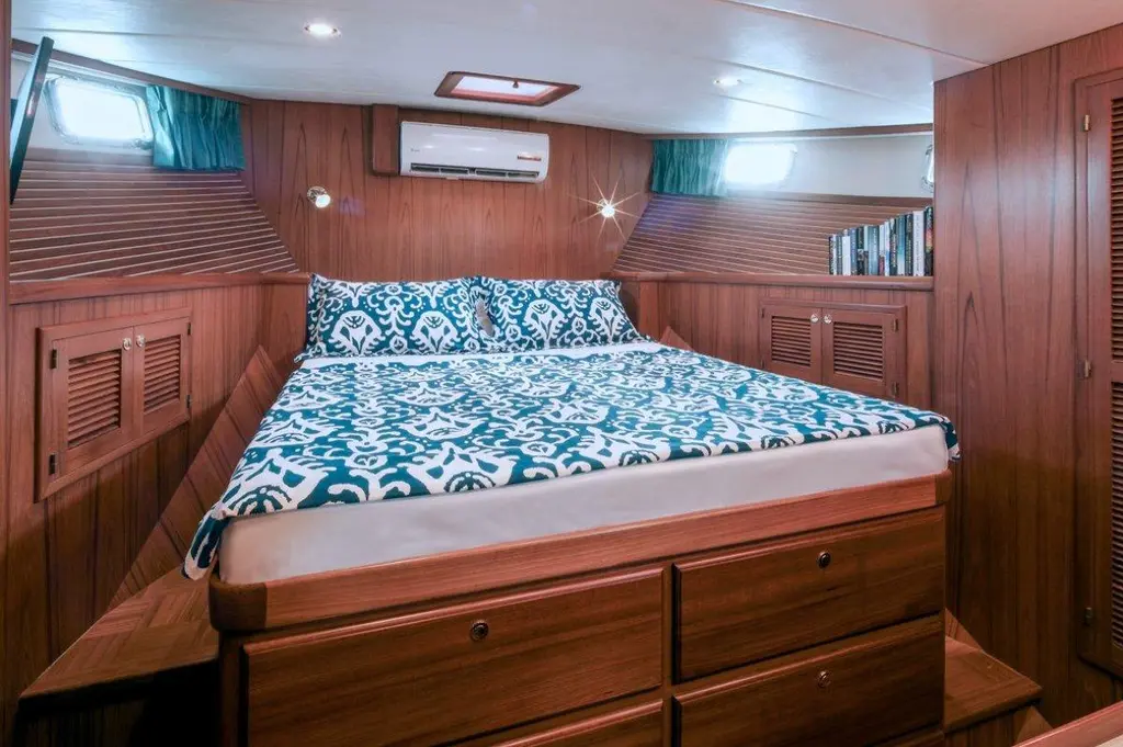 MY Lindavia 2012 Kadey-Krogen 44 Yacht For Sale in Kota Kinabalu MY Lindavia 2012 Kadey-Krogen 44 Yacht For Sale in Kota Kinabalu