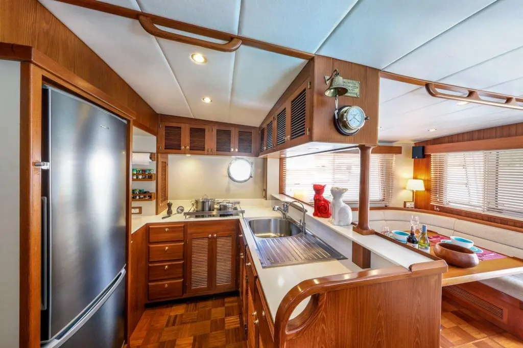 MY Lindavia 2012 Kadey-Krogen 44 Yacht For Sale in Kota Kinabalu MY Lindavia 2012 Kadey-Krogen 44 Yacht For Sale in Kota Kinabalu