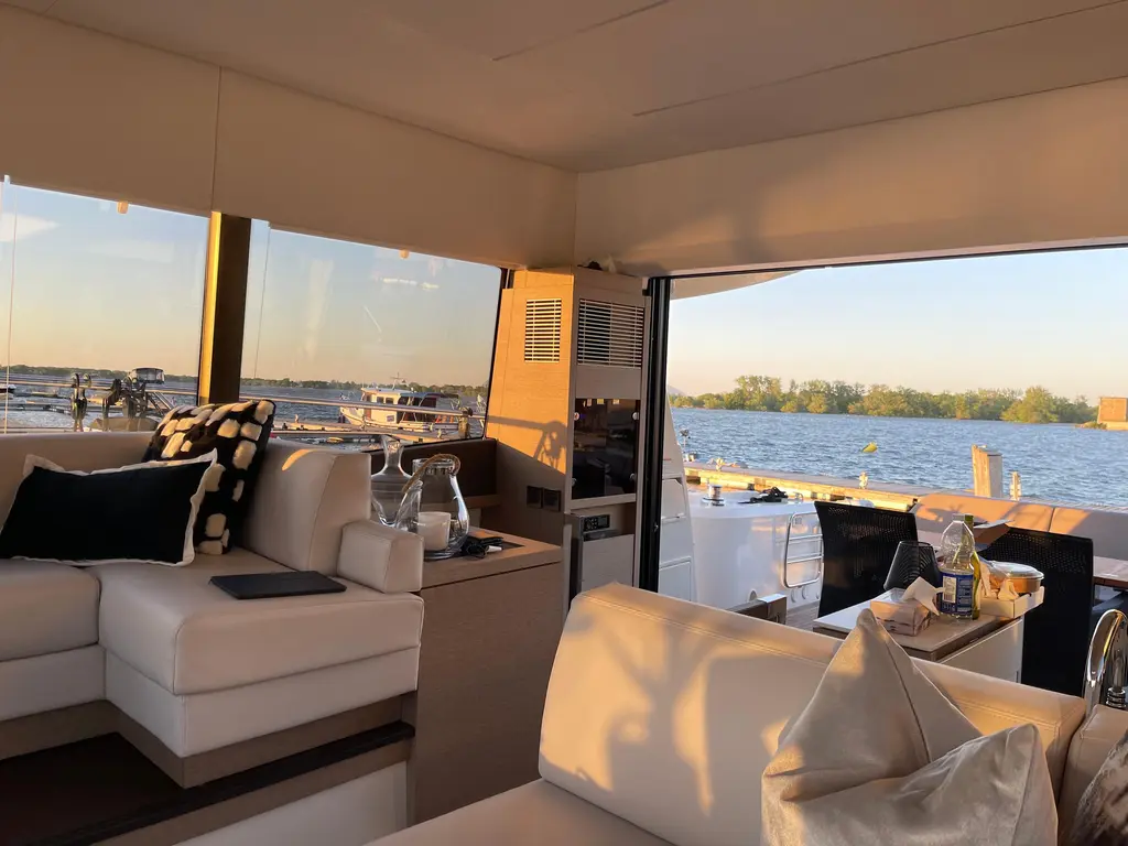 2018 Prestige 520S Yacht For Sale in New York NY 2018 Prestige 520S Yacht For Sale in New York NY
