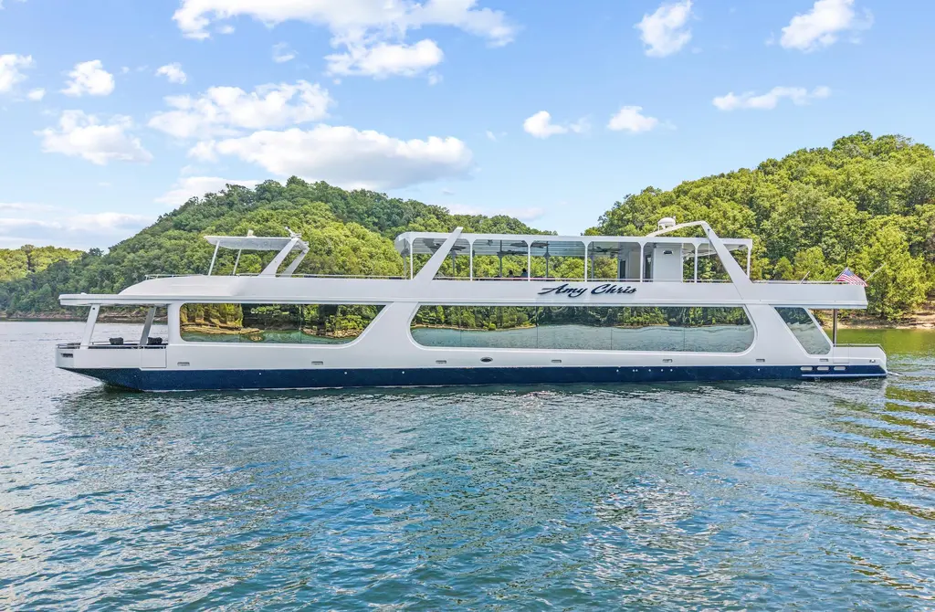 Amy Chris 2009 Sumerset 23' x 118' Yacht For Sale in Jamestown KY Amy Chris 2009 Sumerset 23' x 118' Yacht For Sale in Jamestown KY
