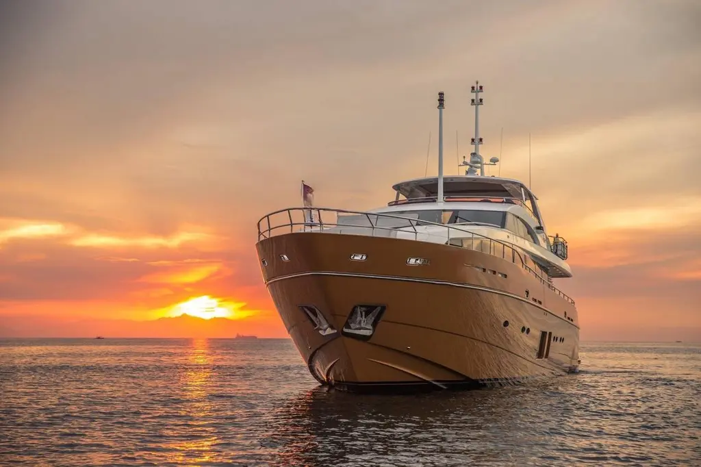 Blue Moon 2013 Princess 32M Yacht For Sale in Manila Blue Moon 2013 Princess 32M Yacht For Sale in Manila