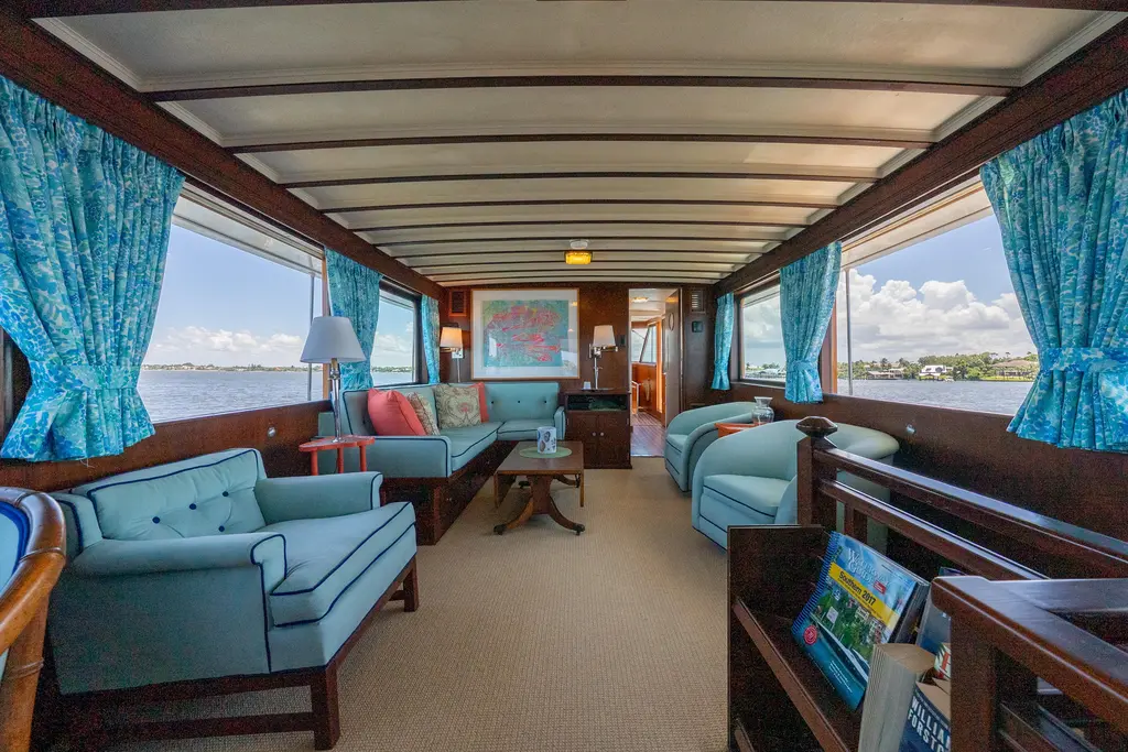 ABSOLUTE 1970 Trumpy Houseboat Yacht For Sale in Chesapeake VA