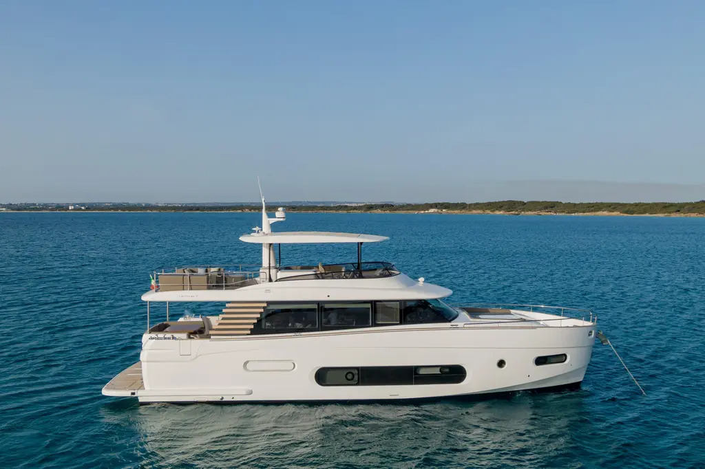 2022 Azimut Magellano 66 Yacht For Sale in Viareggio IT-LU 2022 Azimut Magellano 66 Yacht For Sale in Viareggio IT-LU