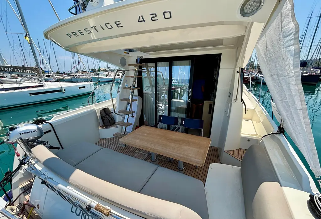 2020 Prestige 420 Yacht For Sale in Achilleioi 2020 Prestige 420 Yacht For Sale in Achilleioi