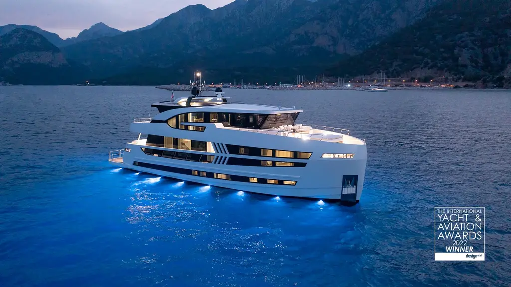 SANDRO 2021 Lazzara Yachts UHV 87 Yacht For Sale in Cannes SANDRO 2021 Lazzara Yachts UHV 87 Yacht For Sale in Cannes