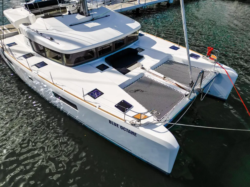 Blue Octane 2019 Lagoon 52 F Yacht For Sale in Saint George Blue Octane 2019 Lagoon 52 F Yacht For Sale in Saint George
