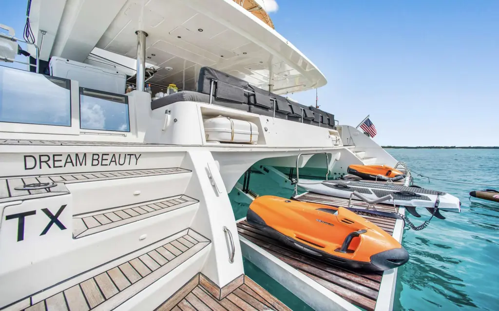 Dream Beauty 2020 Lagoon 620 Yacht For Sale in Hayes VA Dream Beauty 2020 Lagoon 620 Yacht For Sale in Hayes VA
