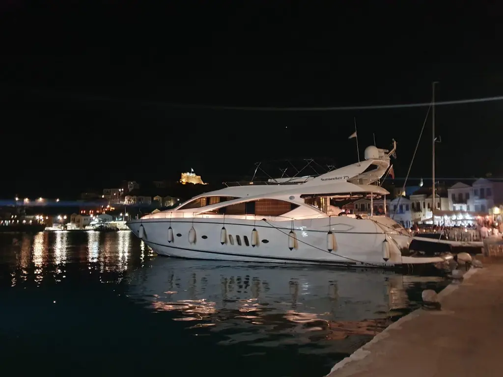 TAIS OCTAVIA 2005 Sunseeker 75 Yacht Yacht For Sale in Larnaca TAIS OCTAVIA 2005 Sunseeker 75 Yacht Yacht For Sale in Larnaca
