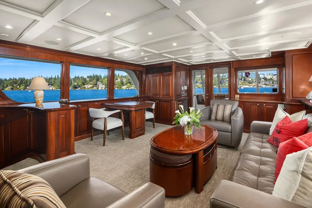 JADE PANAMA 2001 Flush Deck Yacht For Sale in Bellevue WA JADE PANAMA 2001 Flush Deck Yacht For Sale in Bellevue WA