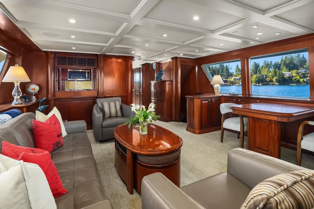 JADE PANAMA 2001 Flush Deck Yacht For Sale in Bellevue WA JADE PANAMA 2001 Flush Deck Yacht For Sale in Bellevue WA