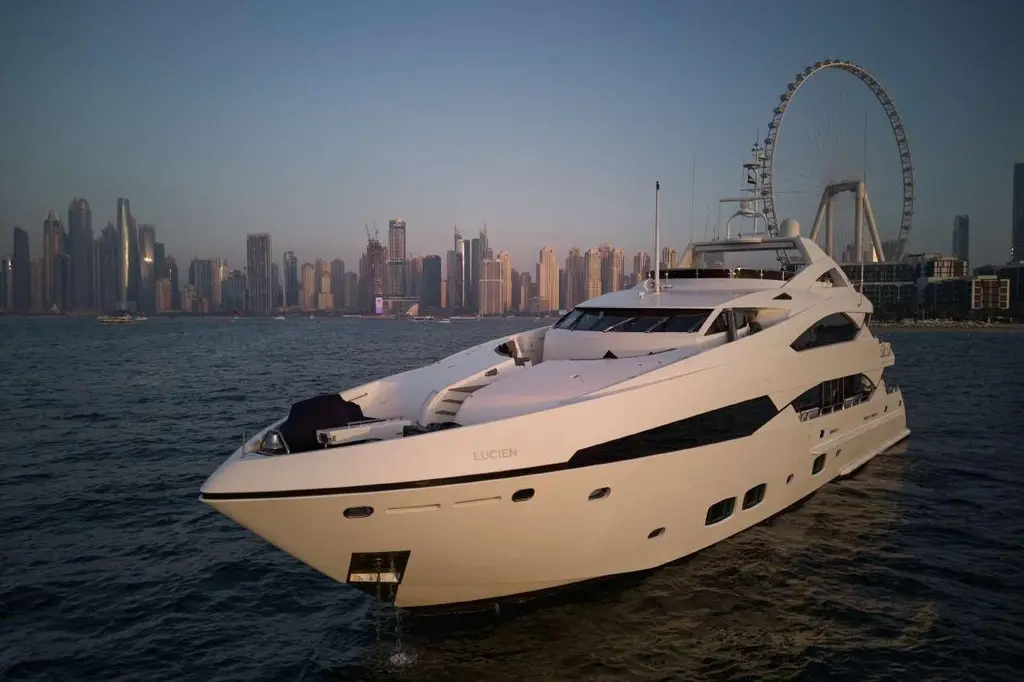 2010 Sunseeker 131 Yacht Yacht For Sale in Dubai 