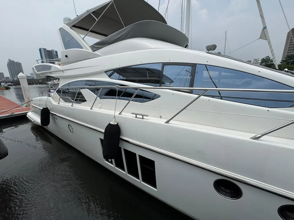 Miss Understood 2015 Azimut 64 Yacht For Sale in Manila Miss Understood 2015 Azimut 64 Yacht For Sale in Manila