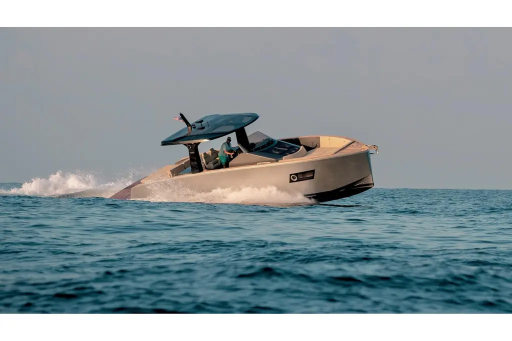 OASIS 2022 Tesoro T40 Inboard Yacht For Sale in Miami FL OASIS 2022 Tesoro T40 Inboard Yacht For Sale in Miami FL