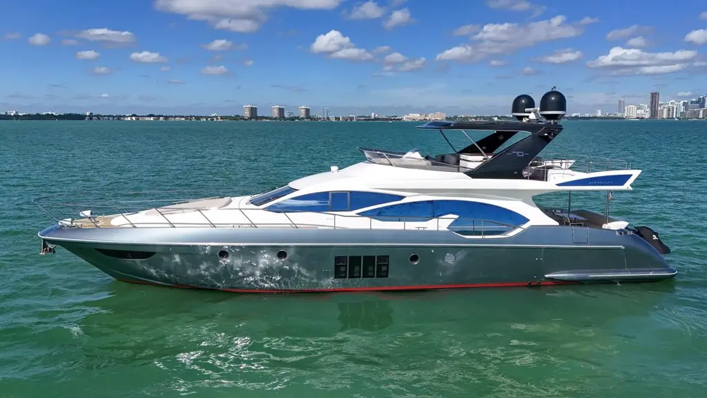 2012 Azimut Flybridge Yacht For Sale in Miami FL 2012 Azimut Flybridge Yacht For Sale in Miami FL