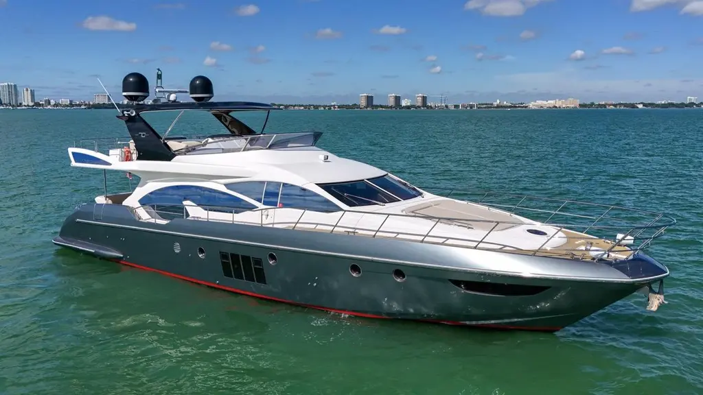 2012 Azimut Flybridge Yacht For Sale in Miami FL 2012 Azimut Flybridge Yacht For Sale in Miami FL