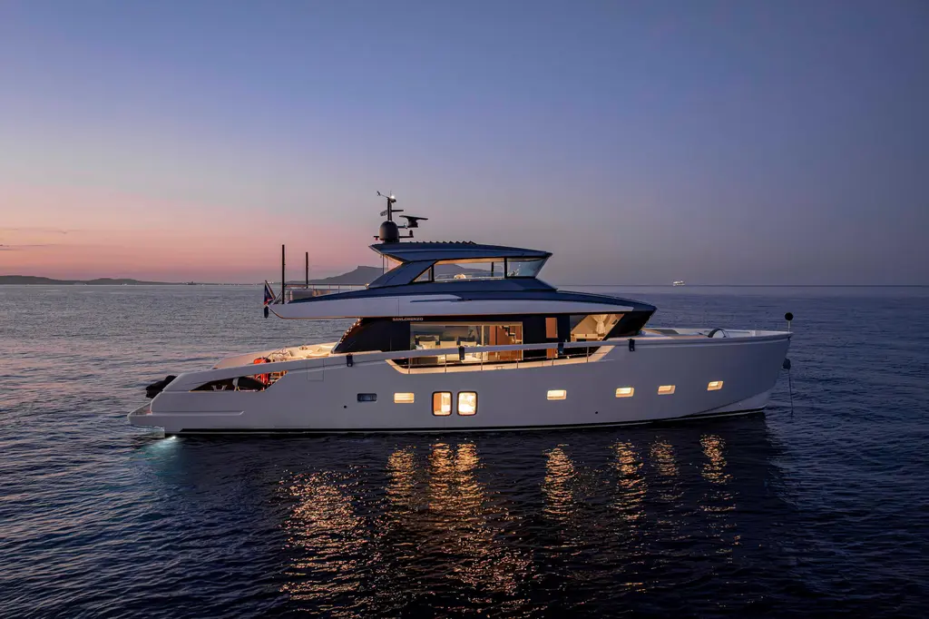 Firefly 2025 Sanlorenzo SX76 Yacht For Sale in Genoa IT-GE Firefly 2025 Sanlorenzo SX76 Yacht For Sale in Genoa IT-GE