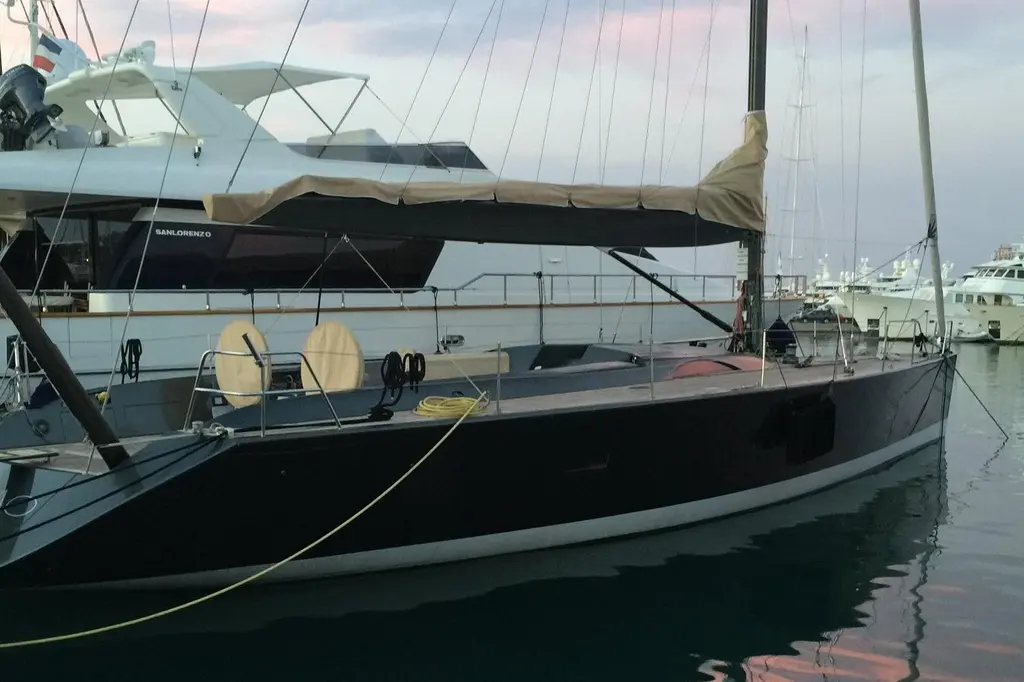 Kalao 2003 Maxi Dolphin 65 Yacht For Sale in Port-Saint-Louis-du-Rh?ne 13 Kalao 2003 Maxi Dolphin 65 Yacht For Sale in Port-Saint-Louis-du-Rh?ne 13