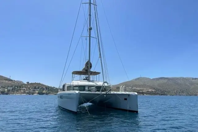 Mojito 2016 Lagoon 52 F Yacht For Sale in Freeport 
