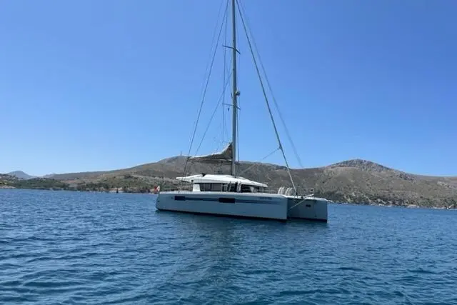 Mojito 2016 Lagoon 52 F Yacht For Sale in Freeport 