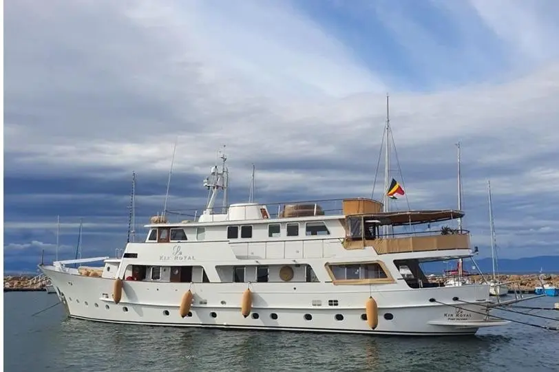 Le Kir Royal 1966 Displacment Yacht For Sale in Eden Island Le Kir Royal 1966 Displacment Yacht For Sale in Eden Island