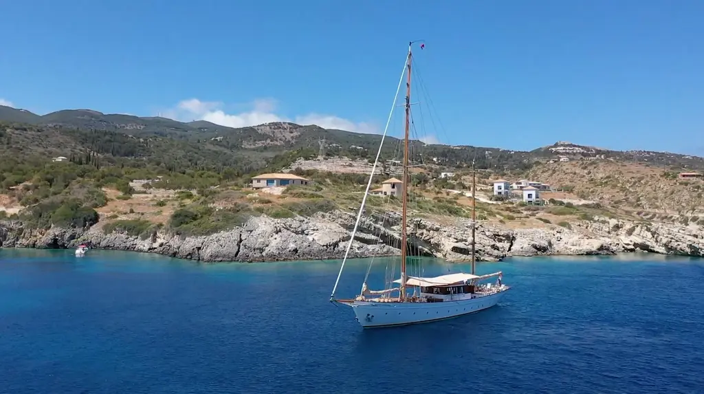 IDUNA 1939 Feadship Classic Sailing Yacht Yacht For Sale in Palma ES-PM IDUNA 1939 Feadship Classic Sailing Yacht Yacht For Sale in Palma ES-PM