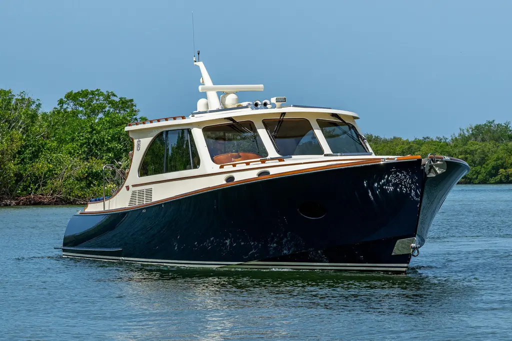 2021 Hinckley Talaria 43 Yacht For Sale in West Palm Beach FL 2021 Hinckley Talaria 43 Yacht For Sale in West Palm Beach FL