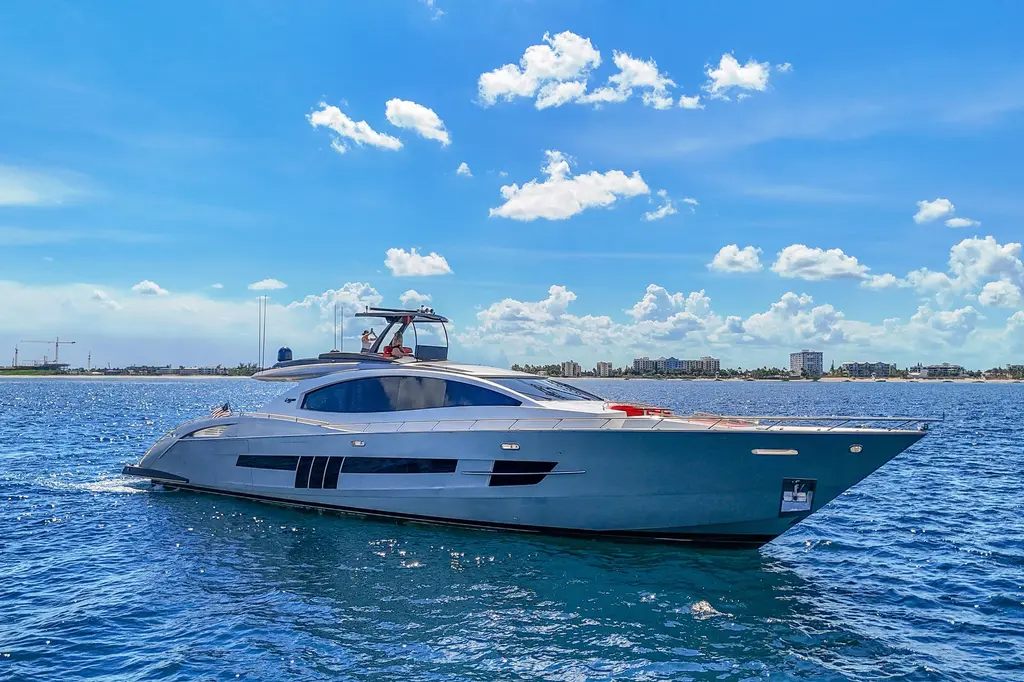 2010 Lazzara Yachts LSX 92 Yacht For Sale in Highland Beach FL 2010 Lazzara Yachts LSX 92 Yacht For Sale in Highland Beach FL