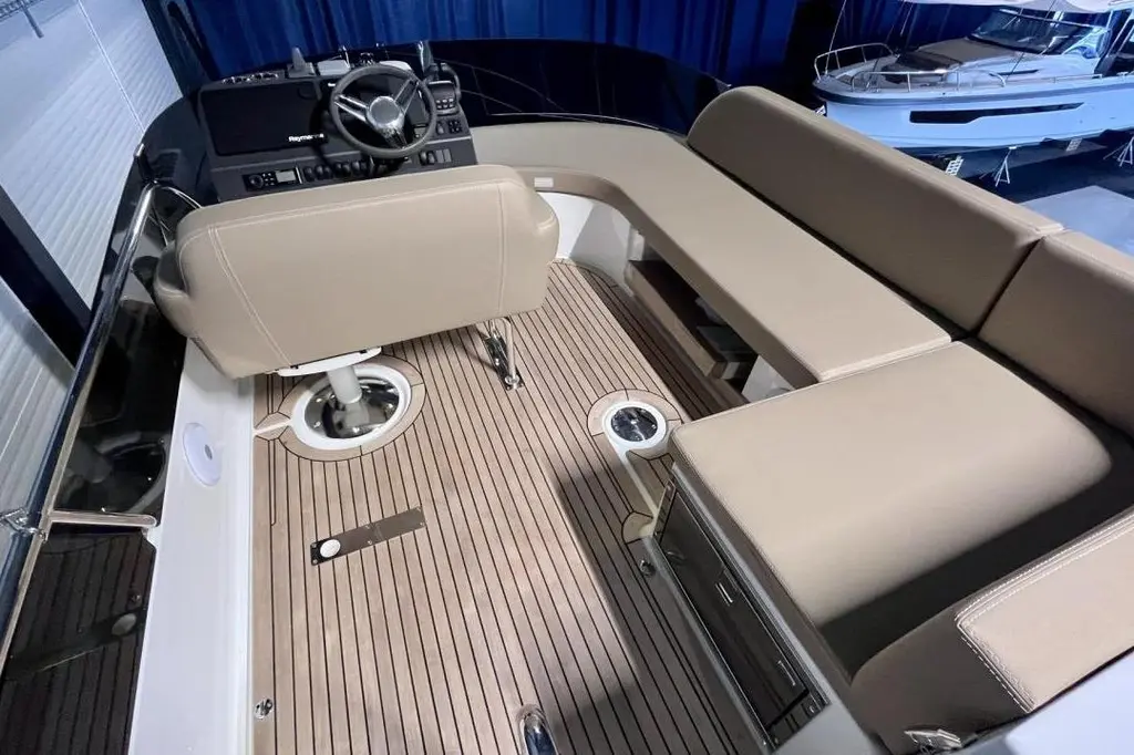  2023 Nimbus 405 Flybridge Yacht For Sale in Drag&oslash;r 