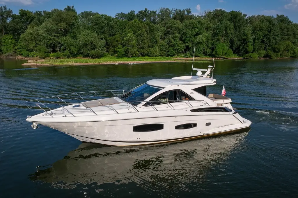 2015 Regal 53 Sport Coupe Yacht For Sale in Pittsburgh PA 2015 Regal 53 Sport Coupe Yacht For Sale in Pittsburgh PA