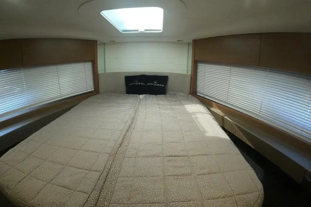 2014 Princess V48 Deck Saloon (3. cabin layout) Yacht For Sale in Portorož 2014 Princess V48 Deck Saloon (3. cabin layout) Yacht For Sale in Portorož