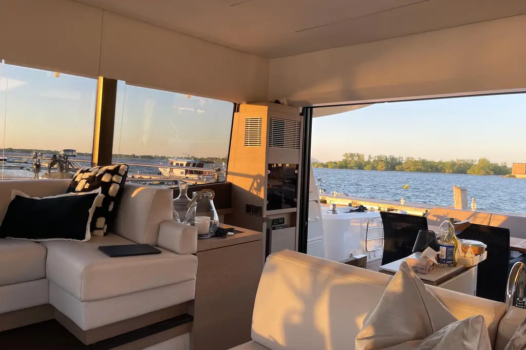  2018 Prestige 520 Yacht For Sale in New York NY