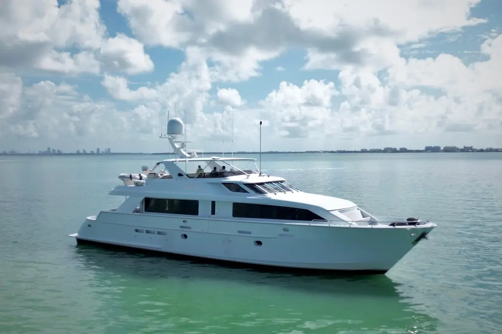 SOUL 2002 Hatteras 92 Cockpit Motor Yacht Yacht For Sale in Miami FL SOUL 2002 Hatteras 92 Cockpit Motor Yacht Yacht For Sale in Miami FL