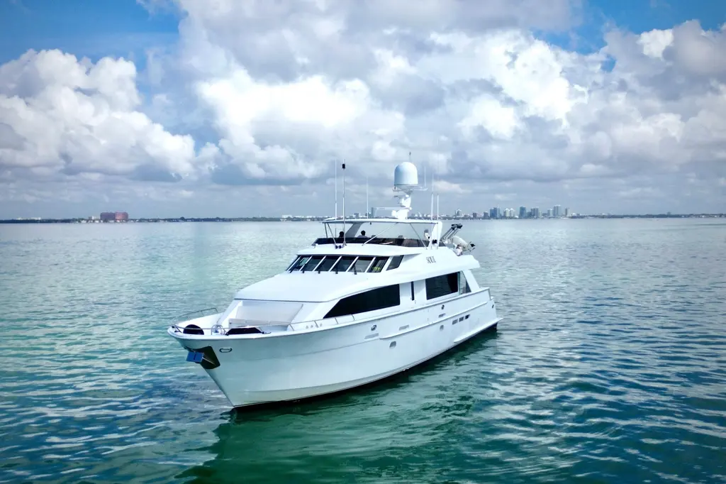 SOUL 2002 Hatteras 92 Cockpit Motor Yacht Yacht For Sale in Miami FL SOUL 2002 Hatteras 92 Cockpit Motor Yacht Yacht For Sale in Miami FL