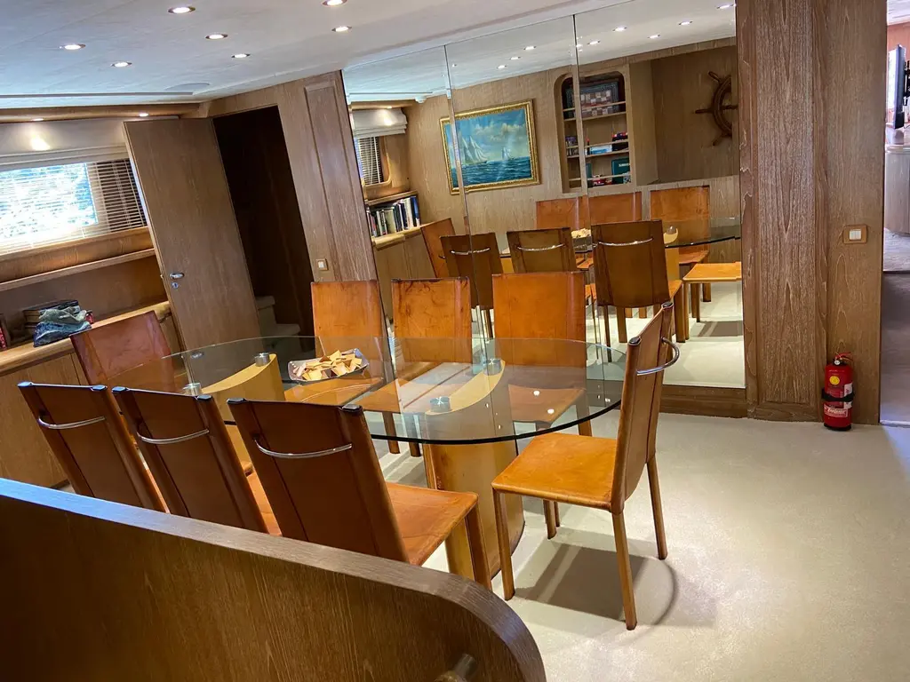 1992 Cantieri Di Pisa Akhir 30S Yacht For Sale in Athens 1992 Cantieri Di Pisa Akhir 30S Yacht For Sale in Athens