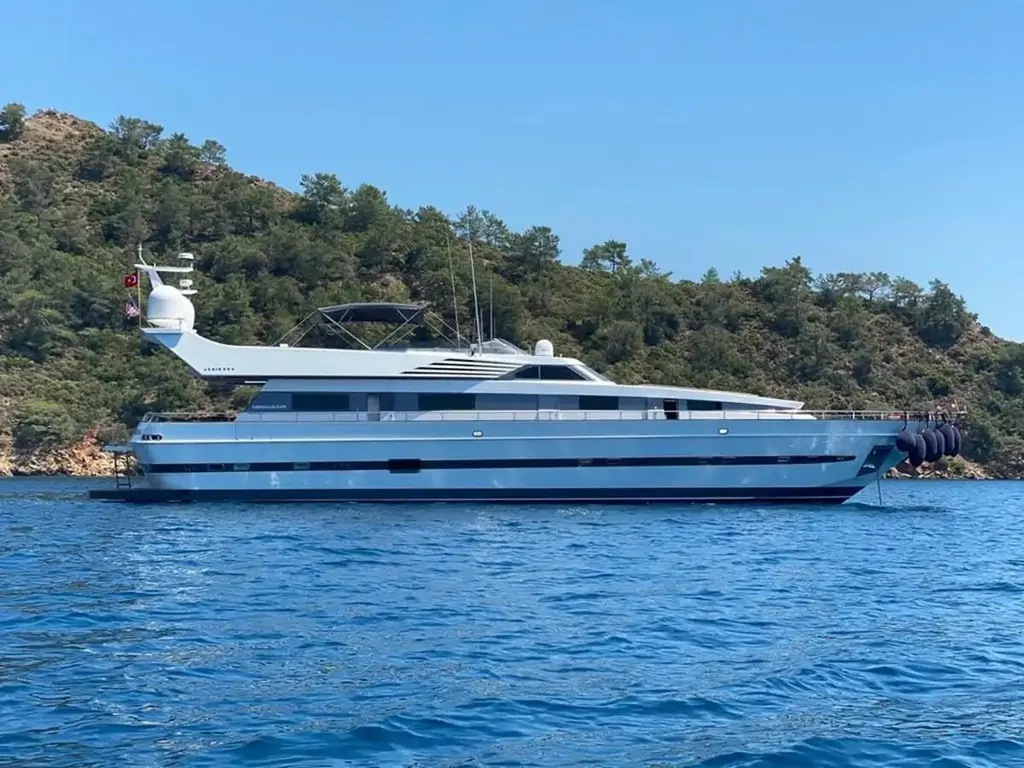 1992 Cantieri Di Pisa Akhir 30S Yacht For Sale in Athens 1992 Cantieri Di Pisa Akhir 30S Yacht For Sale in Athens
