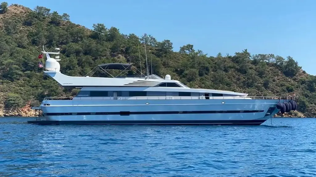1992 Cantieri Di Pisa Akhir 30S Yacht For Sale in Athens 1992 Cantieri Di Pisa Akhir 30S Yacht For Sale in Athens